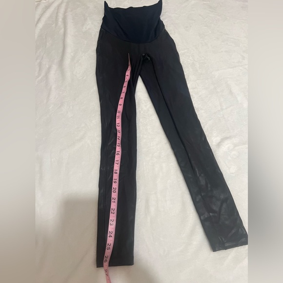 SPANX faux leather maternity legging size S - Picture 12 of 14
